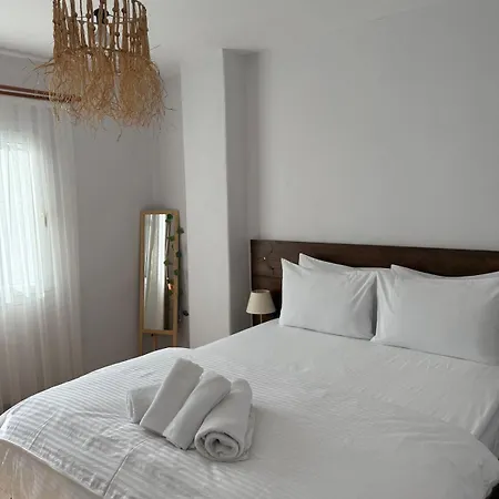 Urla The Orange House - Sanat Sokagi Апартаменты Kuscular