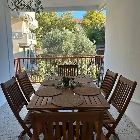 Urla The Orange House Kuscular