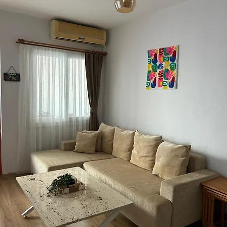 Apartament Urla The Orange House Kuscular