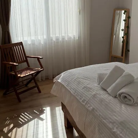 Urla The Orange House - Sanat Sokagi Апартаменты *