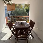 Urla The Orange House - Sanat Sokagi Kuscular