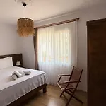 Urla The Orange House - Sanat Sokagi * Kuscular