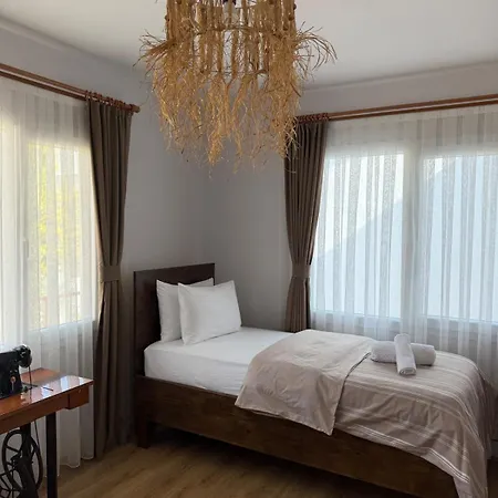 Urla The Orange House * Kuşçular