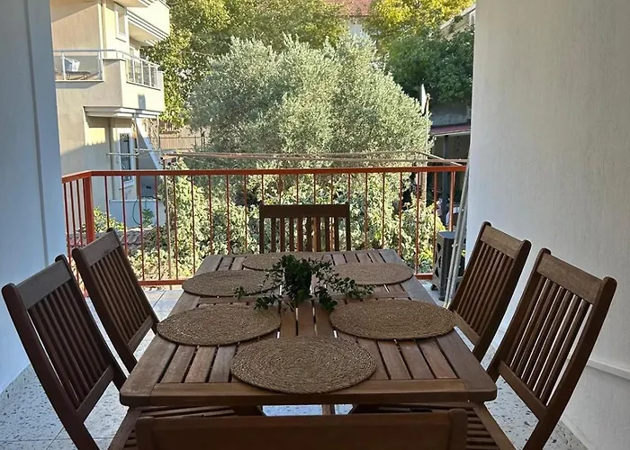 Urla The Orange House Kuscular