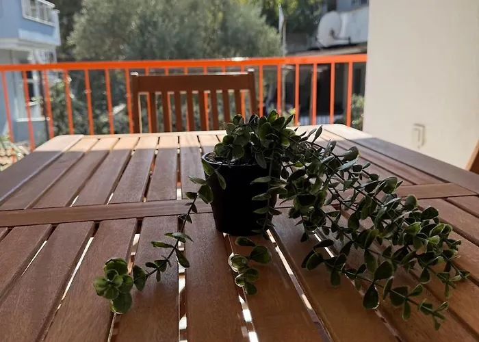 Urla The Orange House Apartmán *