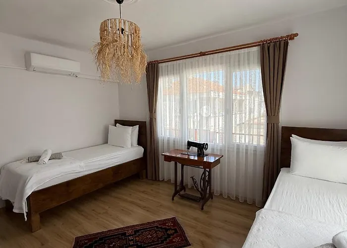 Urla The Orange House Kuscular